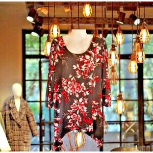 Travel Elements Women's Tunic Top Floral Design Sharkbite Hemline Size 1X